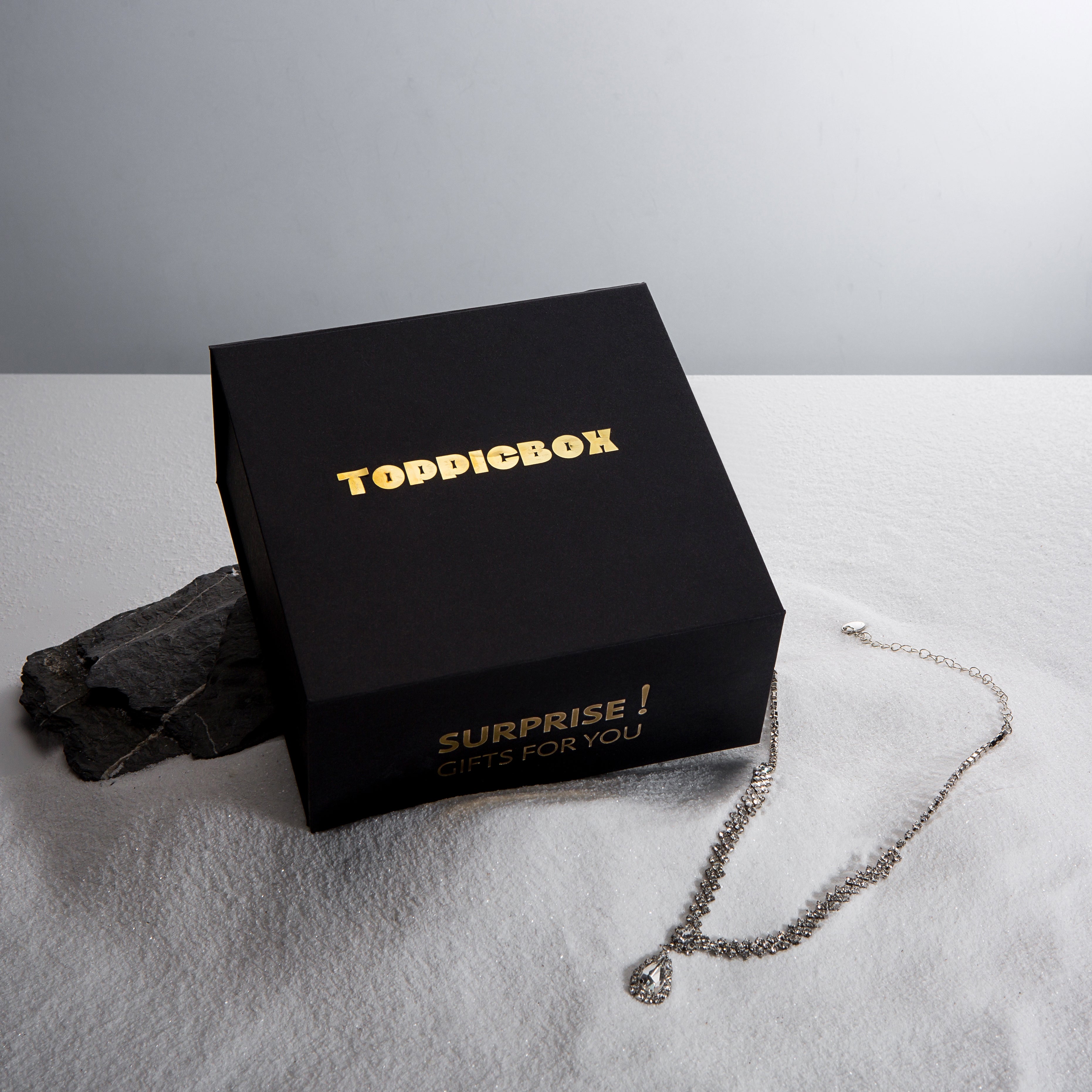 Mystery Necklace Box (10-piece)